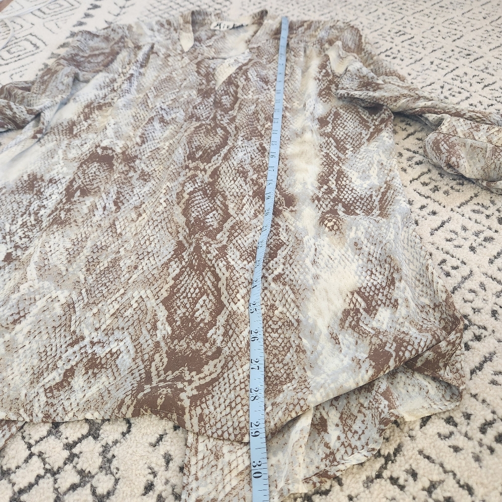 Mieka Snake Animal Print Open Back Blouse Brown Beige Sheer Flowy Top Mobwife L - Picture 10 of 12